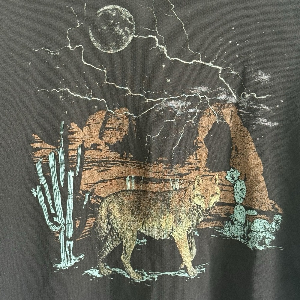 Wolf Graphic Crewneck Sweatshirt Unisex S Nature Wildlife Southwestern